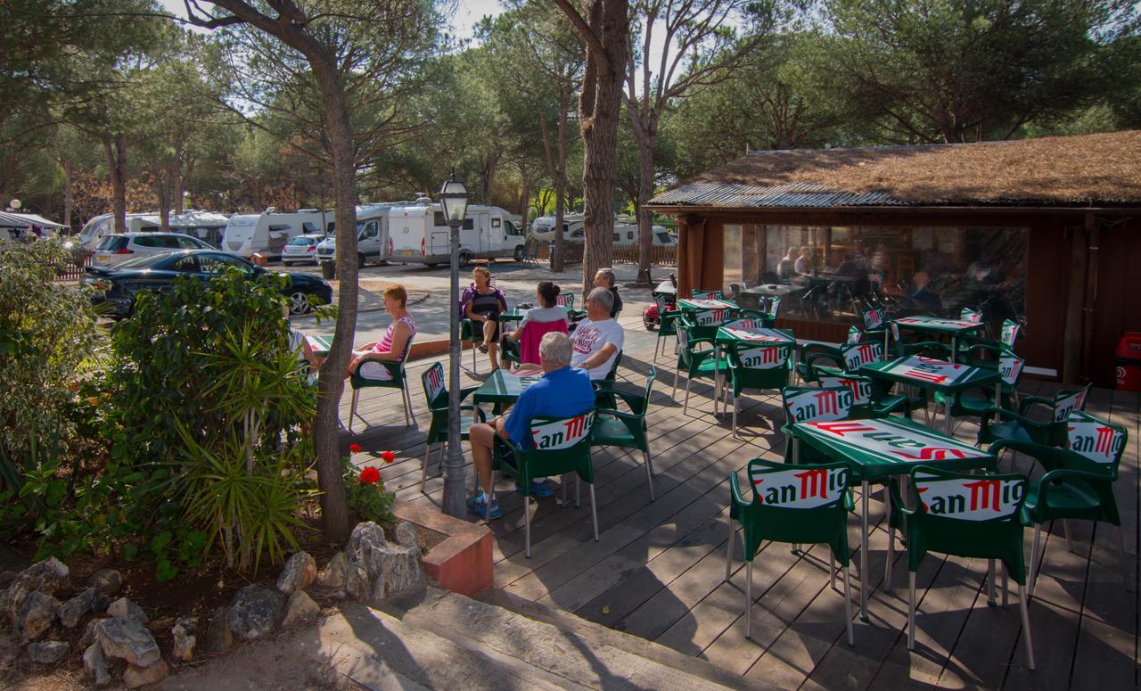 Complejo Turistico & Camping Cabopino Марбелья Екстер'єр фото